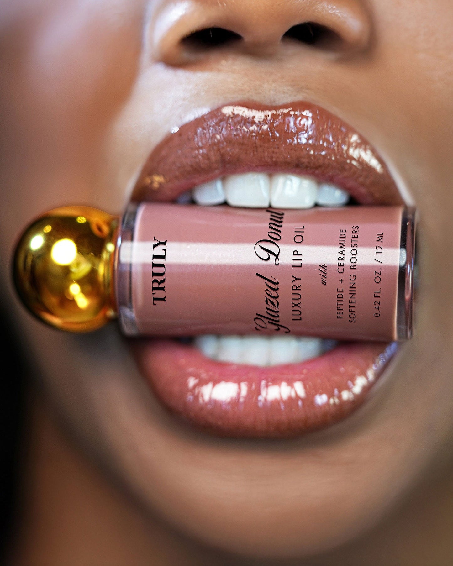 Aceite labial de péptidos de lujo
Aceite voluminizador de labios Truly