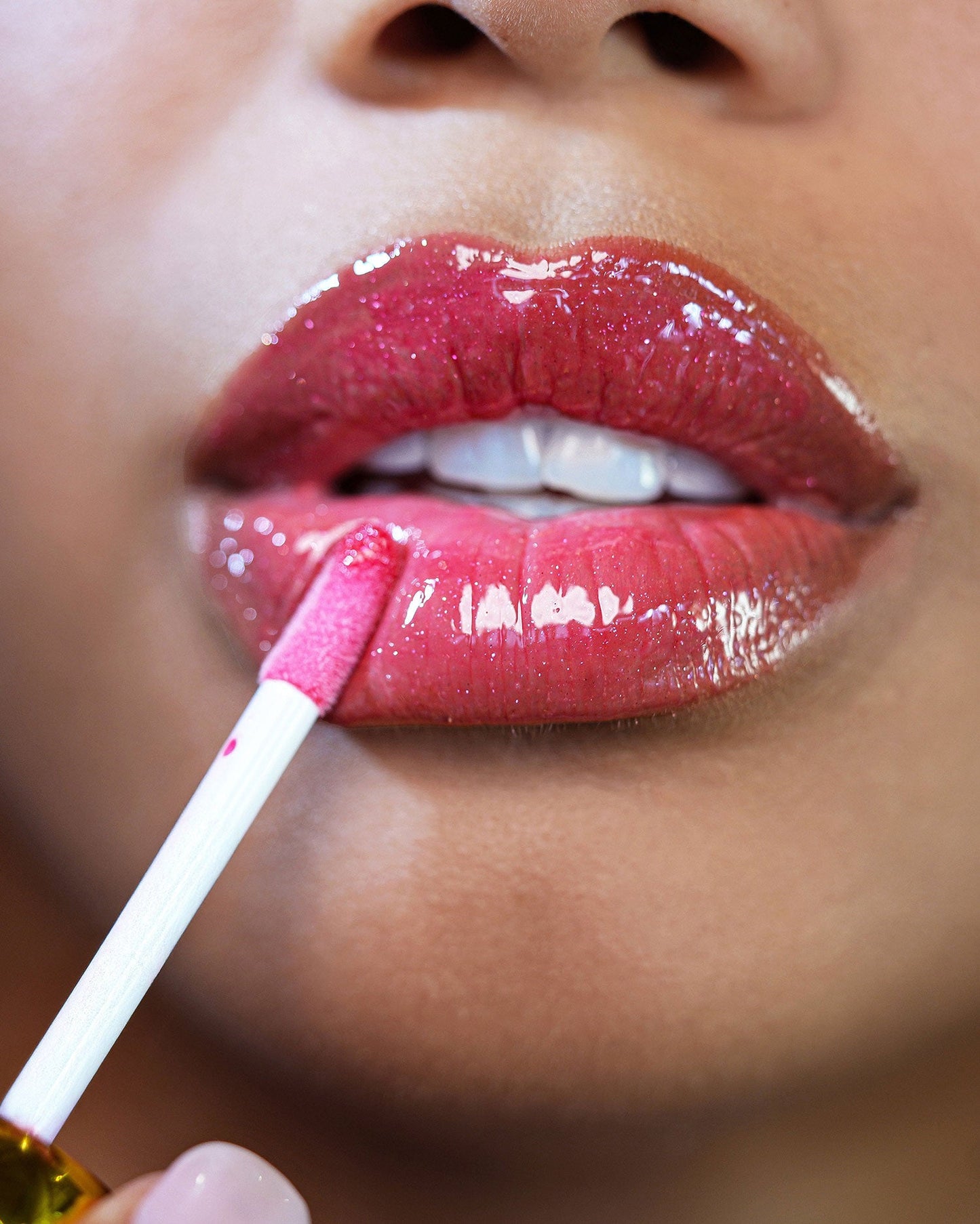 Aceite labial de péptidos de lujo
Aceite voluminizador de labios Truly